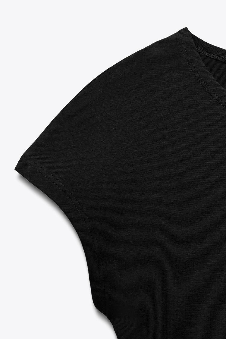 Top básico negro Zara