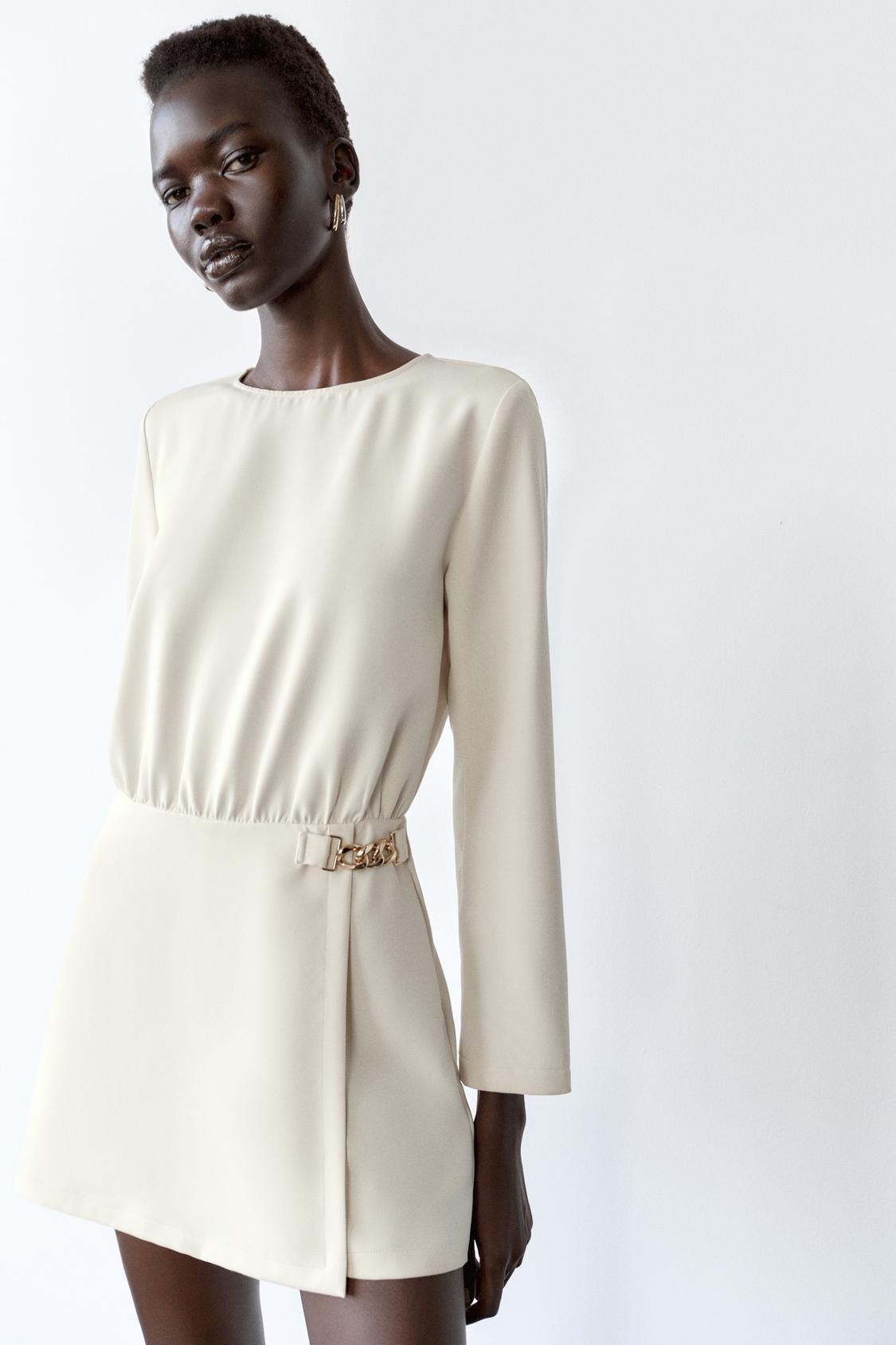 Romper Zara color crema