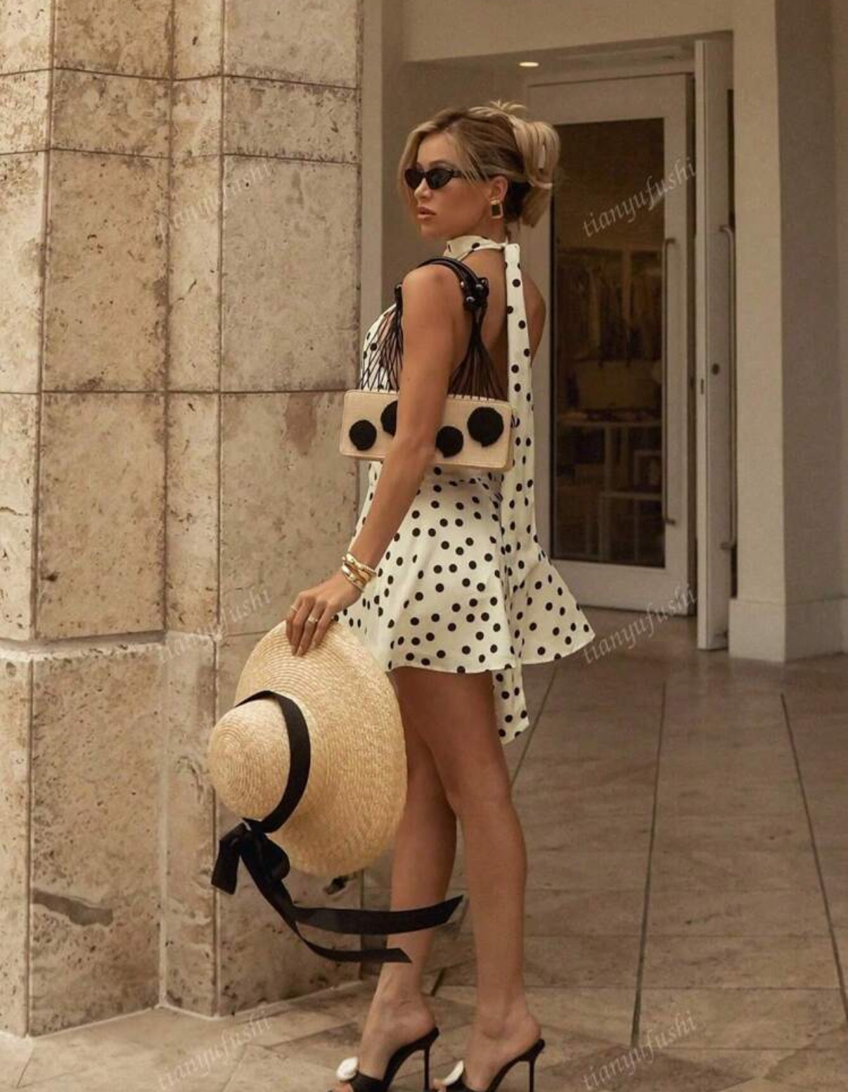 Vestido lunares