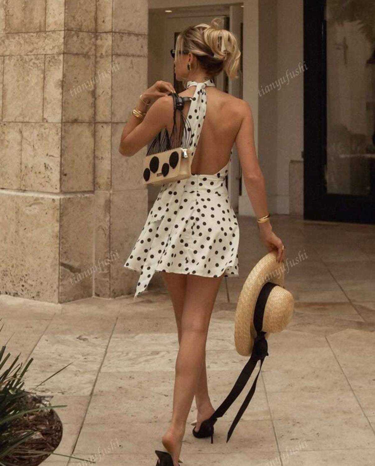 Vestido lunares