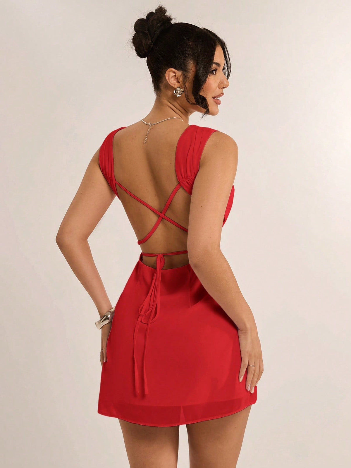 Vestido mini escote cuadrado rojo