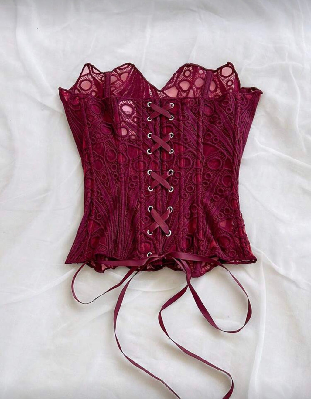 Corset calado vino