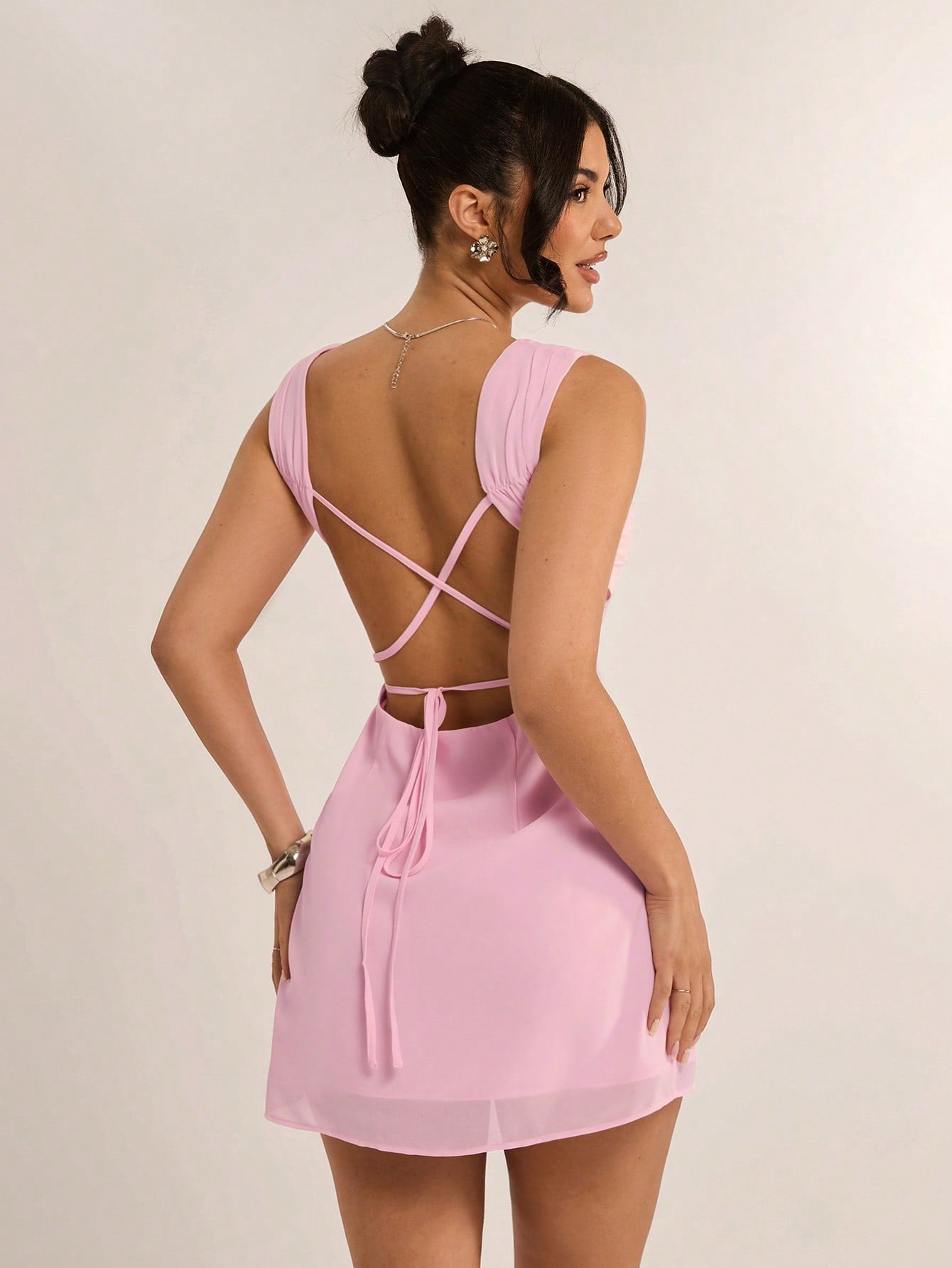 Vestido mini escote cuadrado
