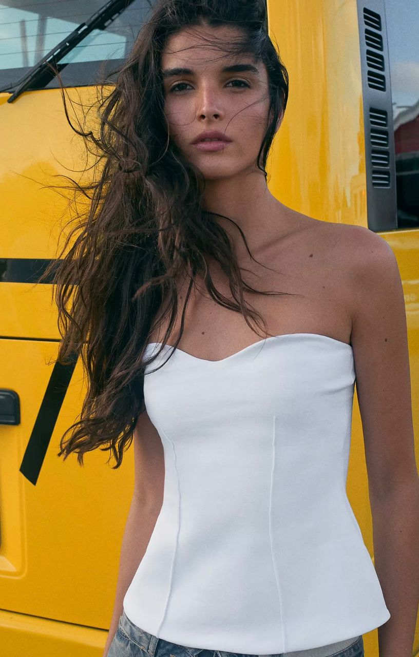 Top strapless blanco Zara