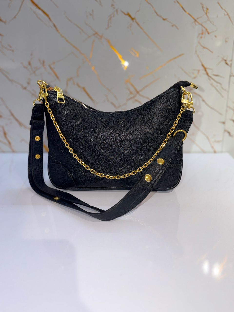Cartera LV negra crossbody